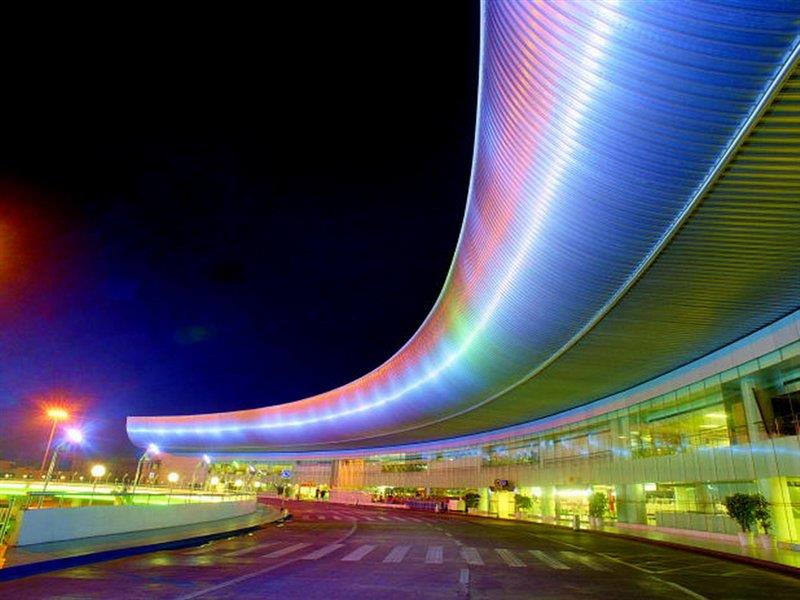 夜色下的昆明巫家坝机场 http://yunrun.com.cn/